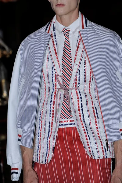 Look 99